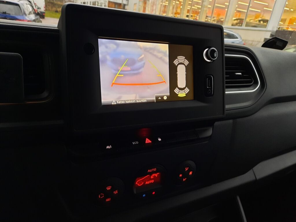 Renault Master 2022 Musta