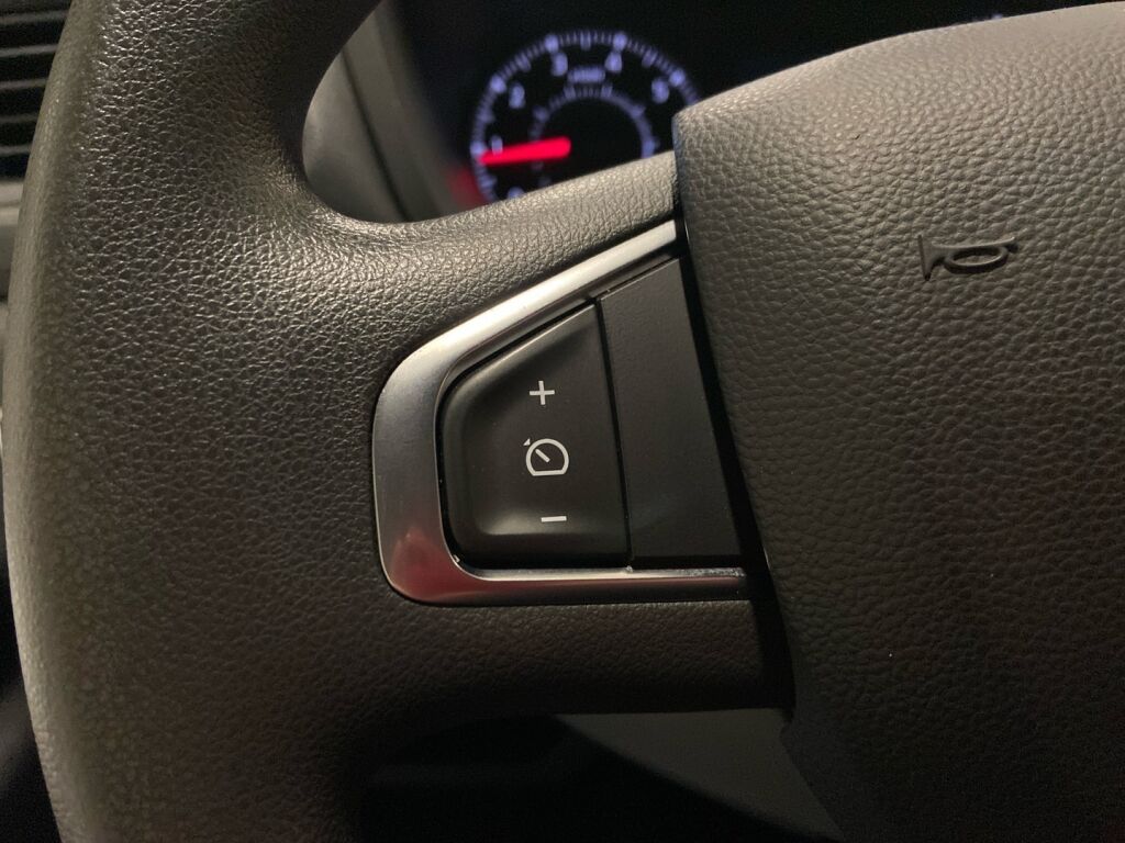 Renault Master 2022 Musta