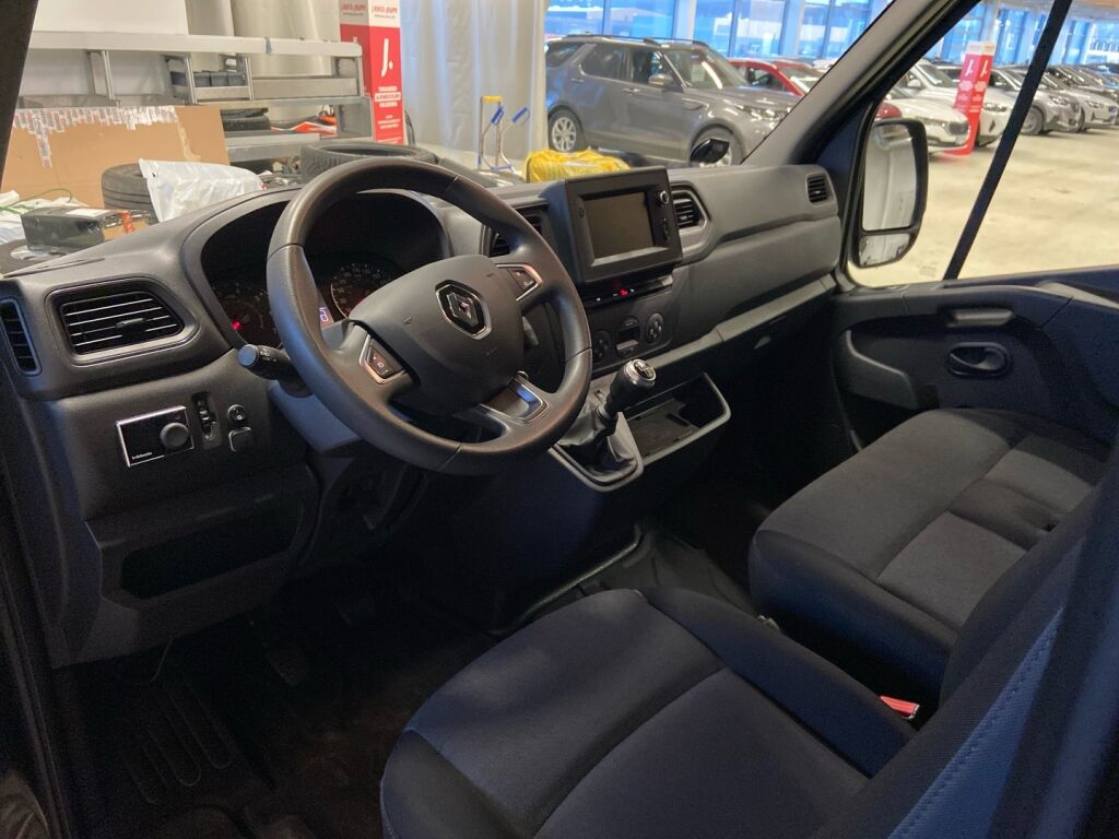 Renault Master 2022 Musta