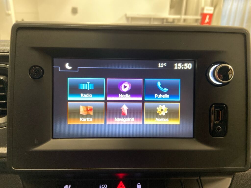 Renault Master 2022 Musta