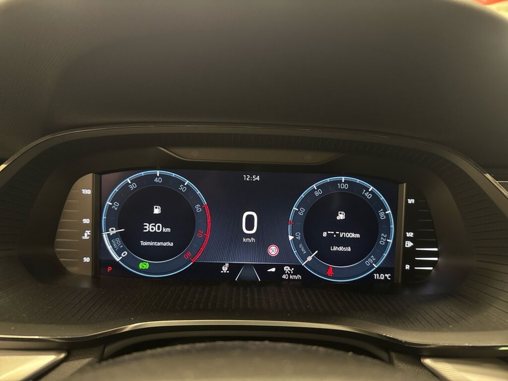 Skoda Octavia 2022 Sininen