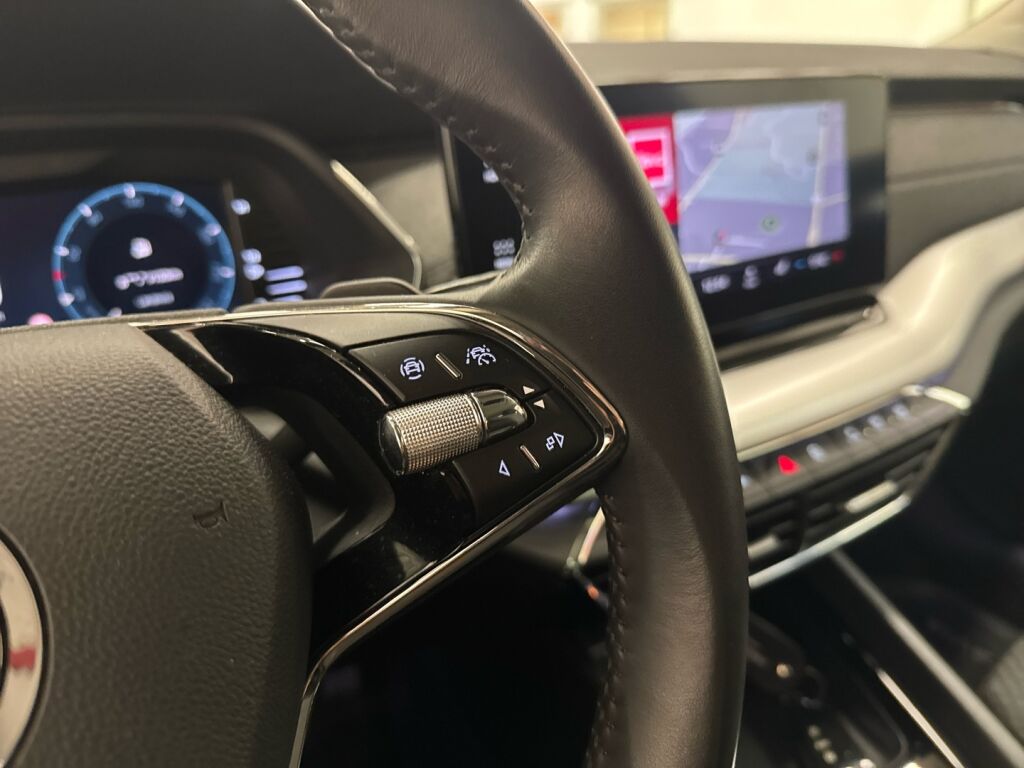 Skoda Octavia 2022 Sininen