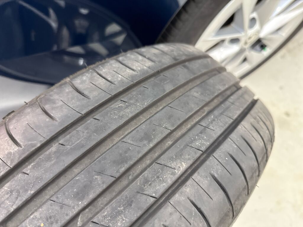 Skoda Octavia 2022 Sininen