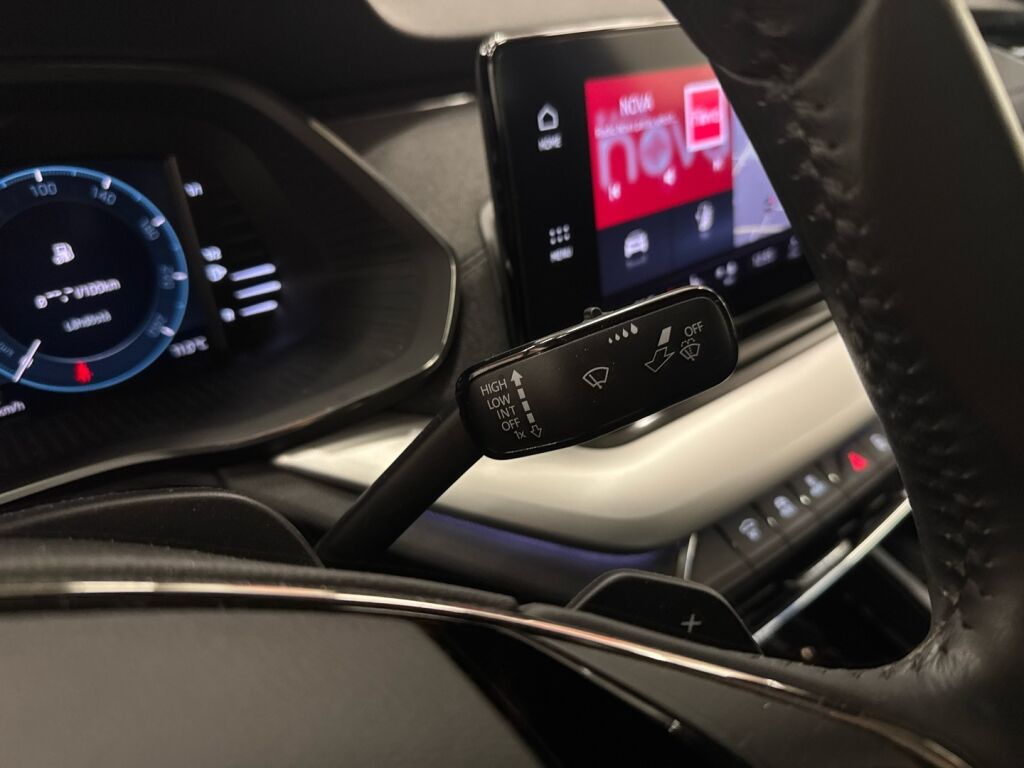 Skoda Octavia 2022 Sininen