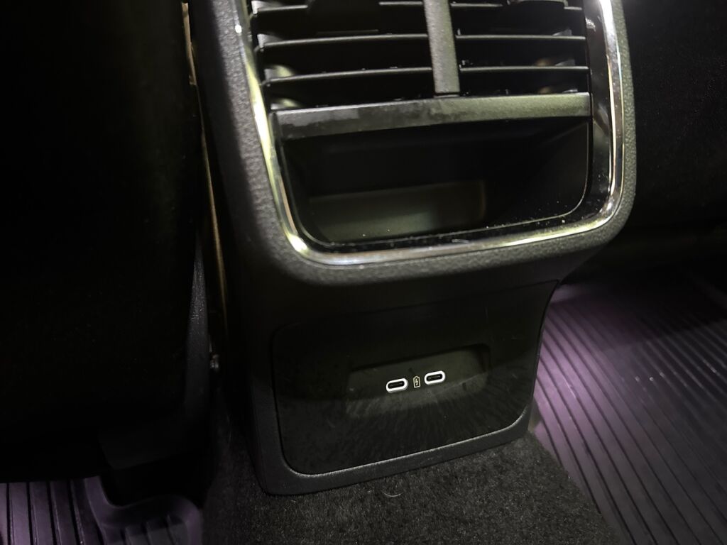 Skoda Octavia 2022 Sininen