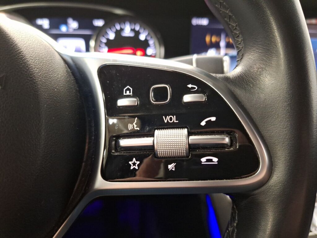 Mercedes-Benz E 2018 Sininen