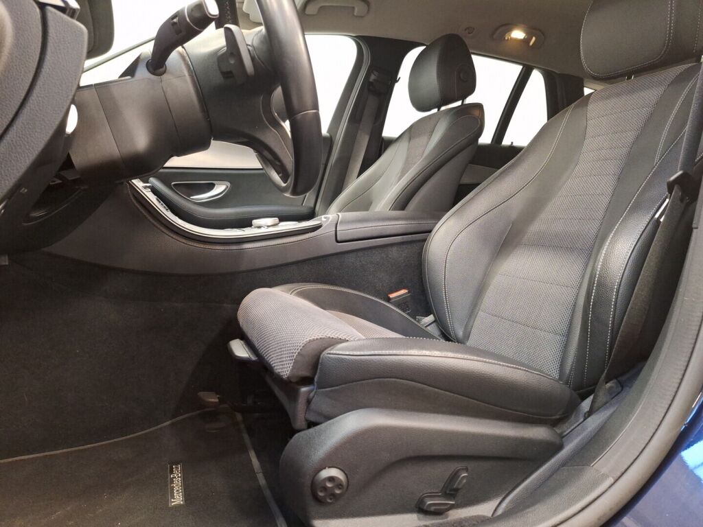 Mercedes-Benz E 2018 Sininen