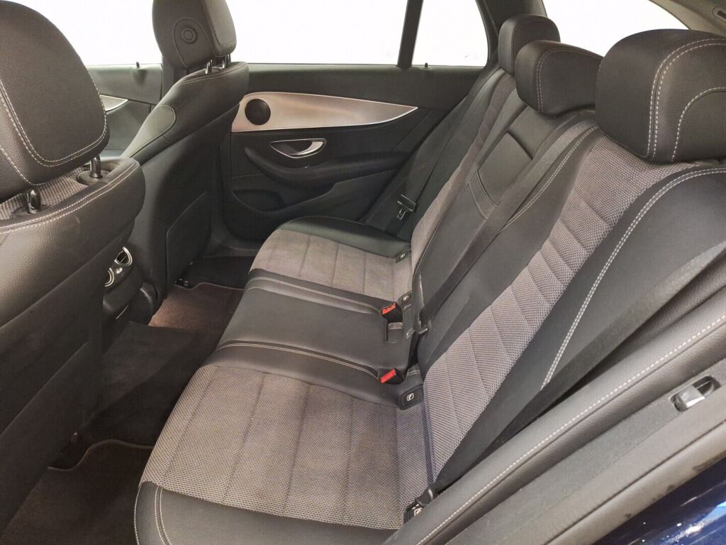 Mercedes-Benz E 2018 Sininen