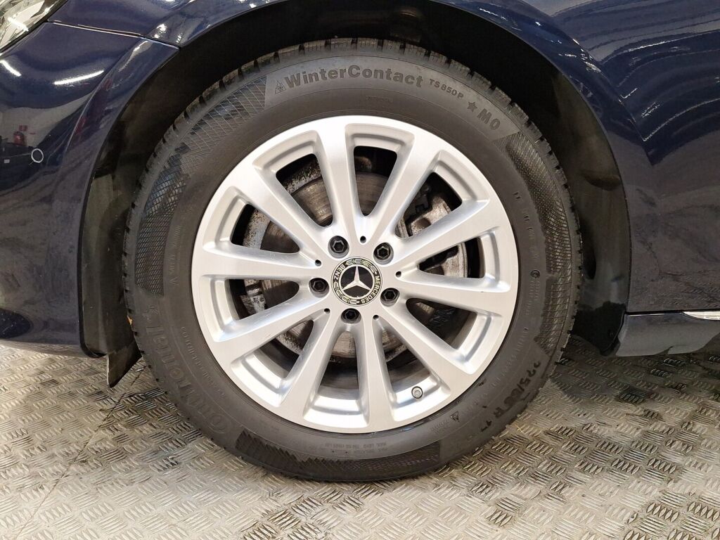 Mercedes-Benz E 2018 Sininen