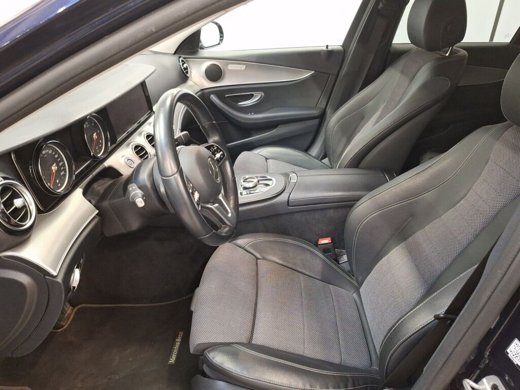 Mercedes-Benz E 2018 Sininen