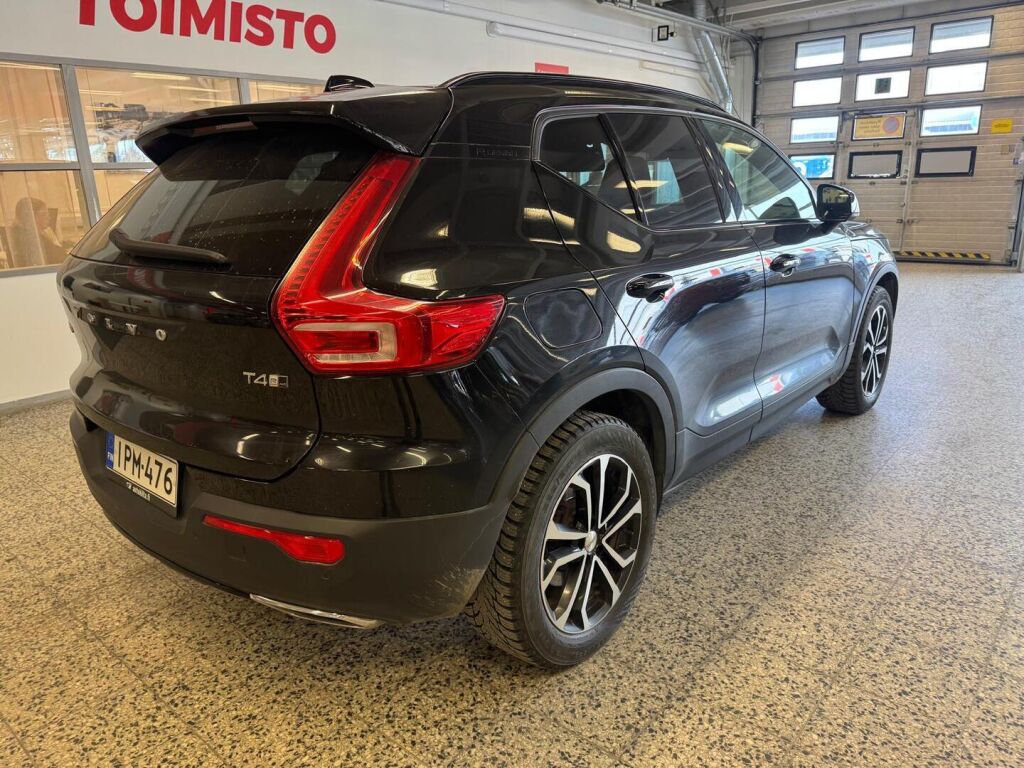 Volvo XC40 2019 Musta
