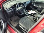 Opel Astra 2020 Punainen