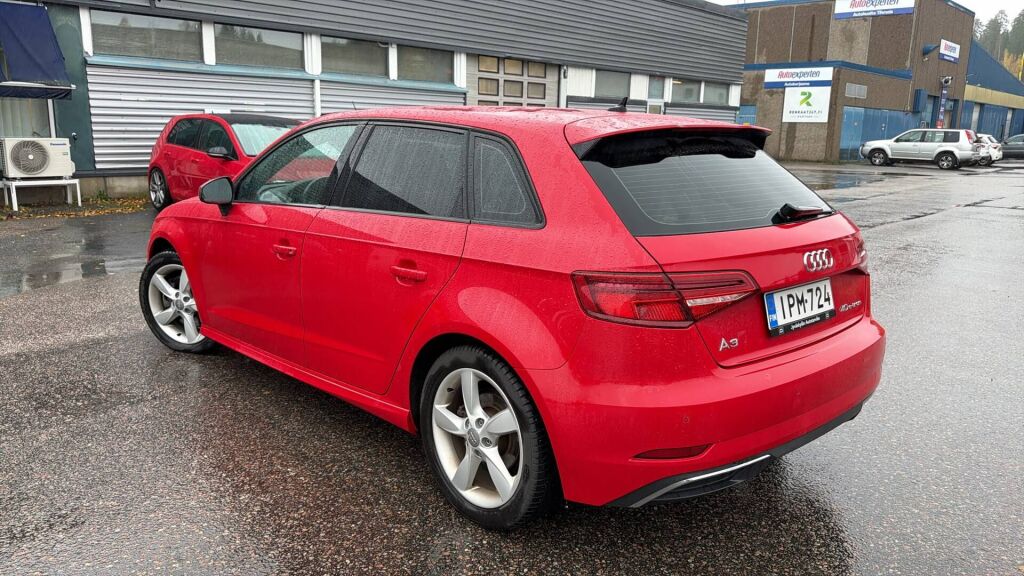 Audi A3 2020 Punainen