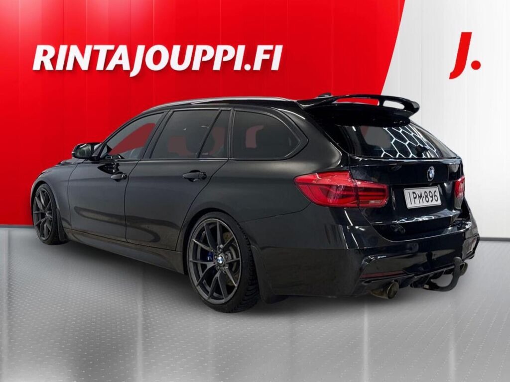 BMW 330 2013 Musta