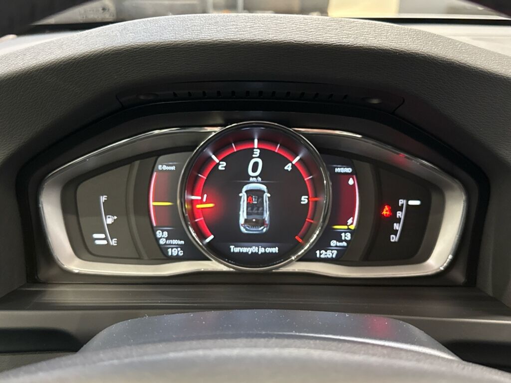 Volvo V60 2018 Valkoinen