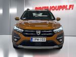 Dacia Sandero 2022 Oranssi