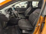 Dacia Sandero 2022 Oranssi