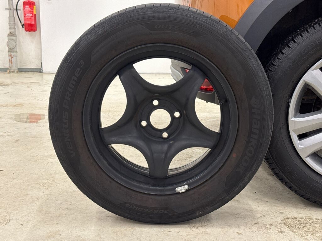 Dacia Sandero 2022 Oranssi