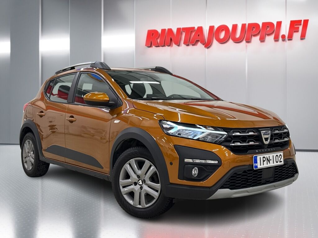 Dacia Sandero 2022 Oranssi