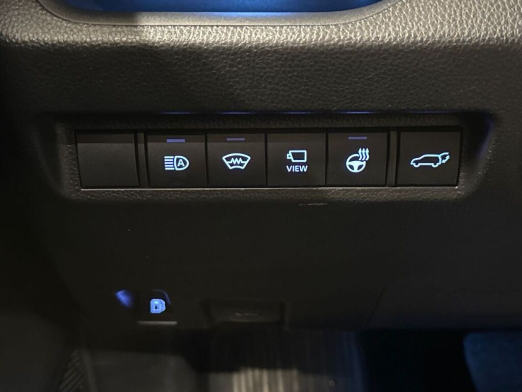 Toyota RAV4 Plug-in 2022 Valkoinen