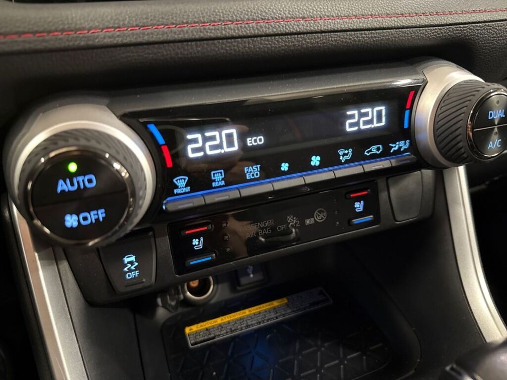 Toyota RAV4 Plug-in 2022 Valkoinen
