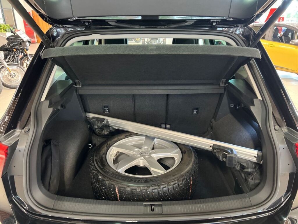Volkswagen Tiguan 2022 Musta