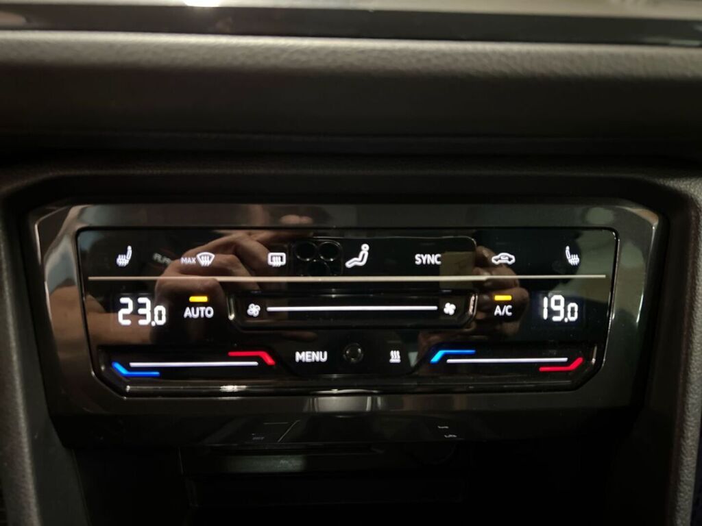 Volkswagen Tiguan 2022 Musta