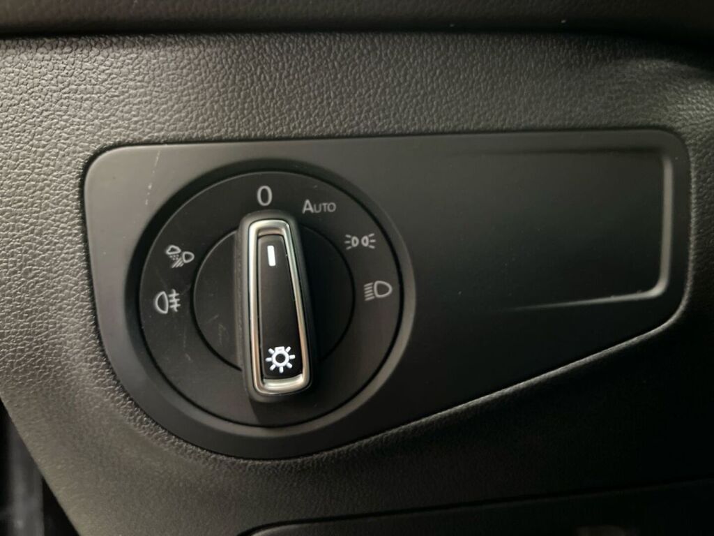 Volkswagen Tiguan 2022 Musta