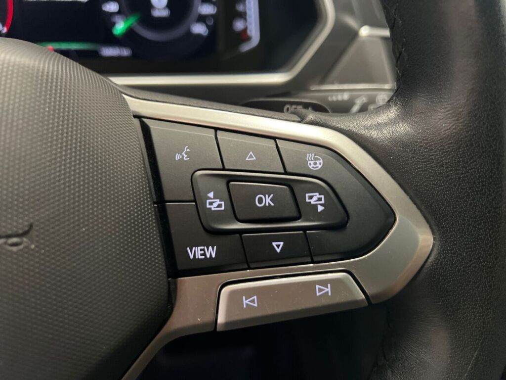 Volkswagen Tiguan 2022 Musta