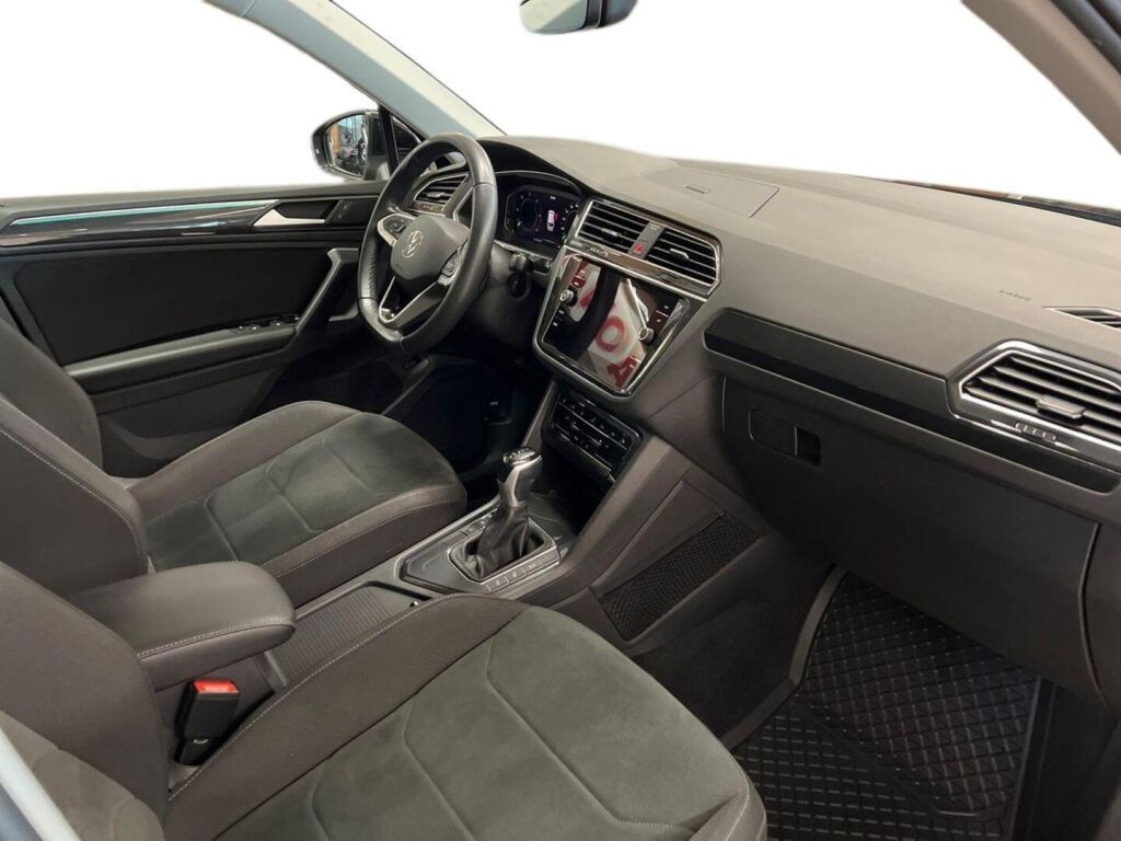Volkswagen Tiguan 2022 Musta