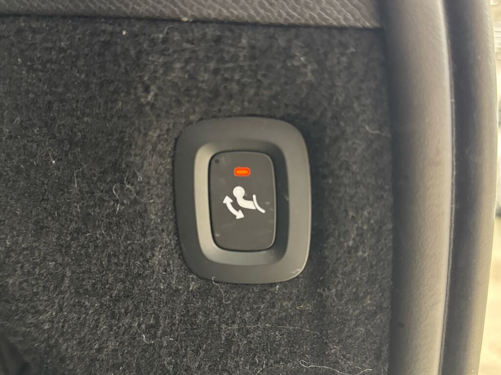 Volvo XC90 2022 Harmaa