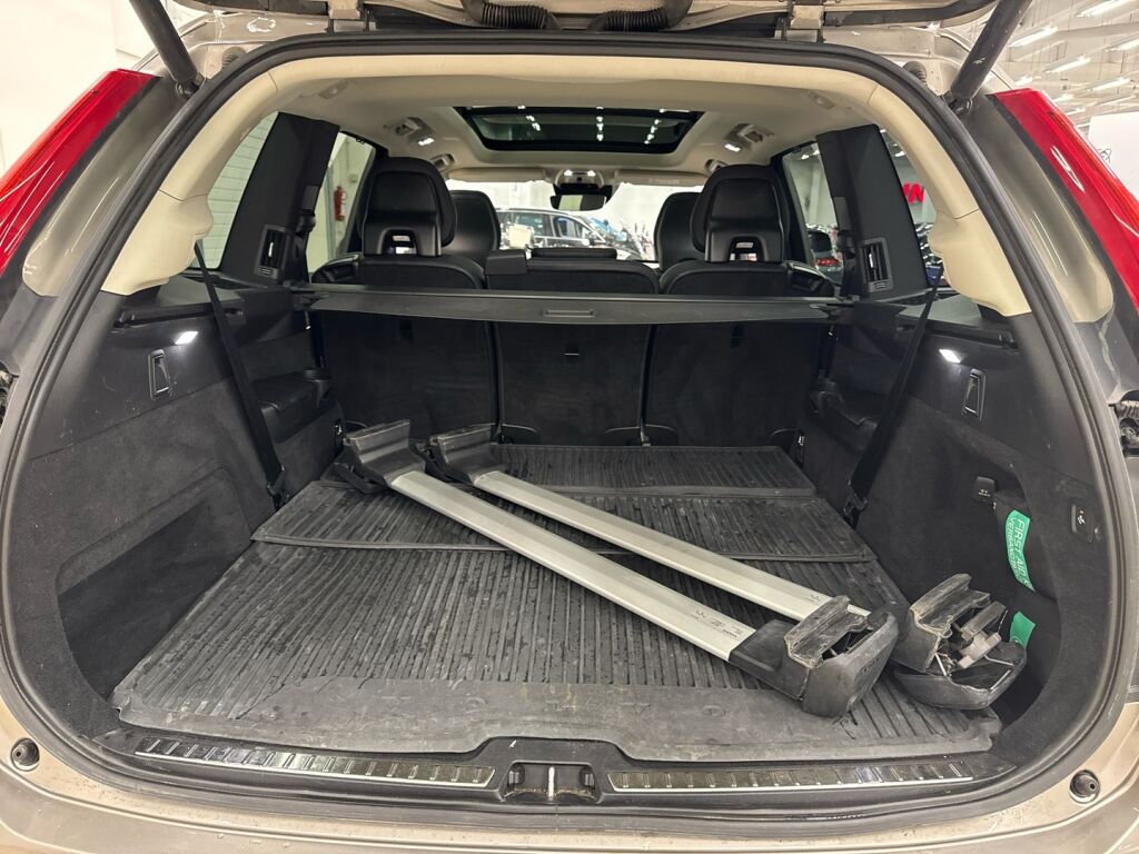 Volvo XC90 2022 Harmaa