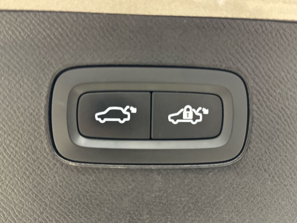 Volvo XC90 2022 Harmaa