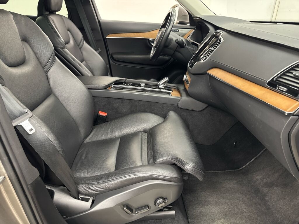 Volvo XC90 2022 Harmaa