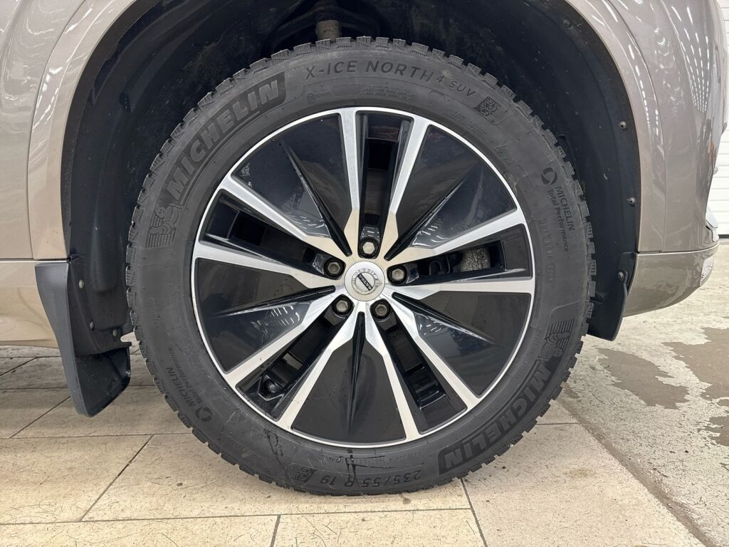 Volvo XC90 2022 Harmaa