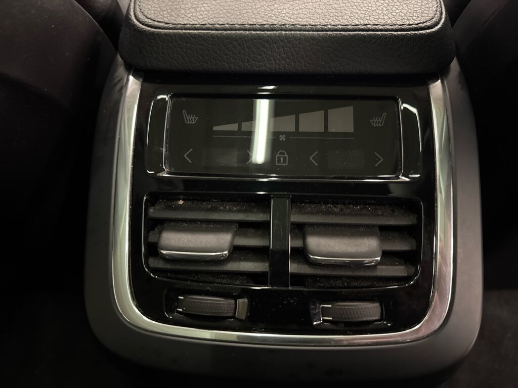 Volvo XC90 2022 Harmaa