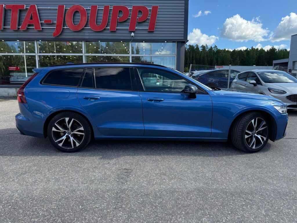 Volvo V60 2020 Sininen