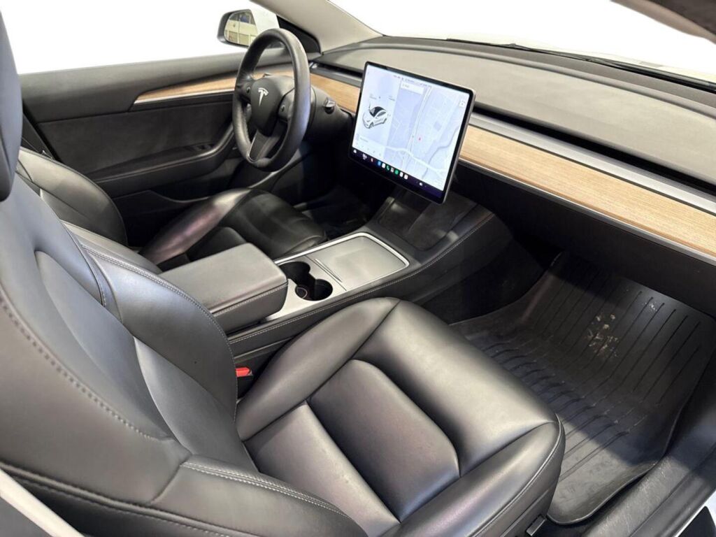 Tesla Model 3 2022 Valkoinen