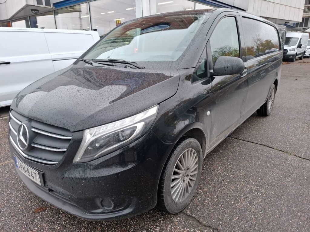 Mercedes-Benz Vito 2022 Musta