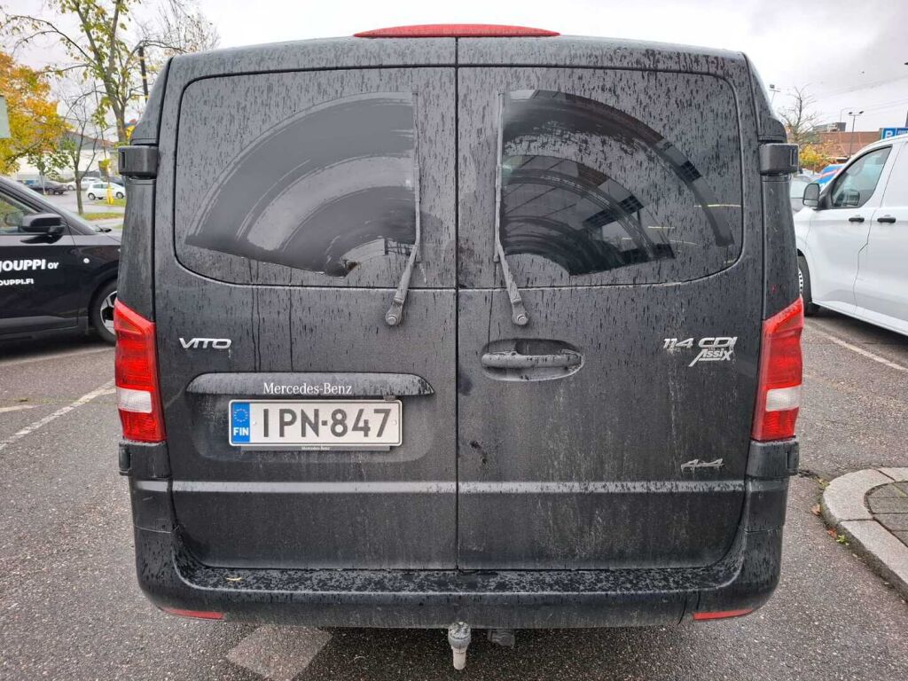 Mercedes-Benz Vito 2022 Musta