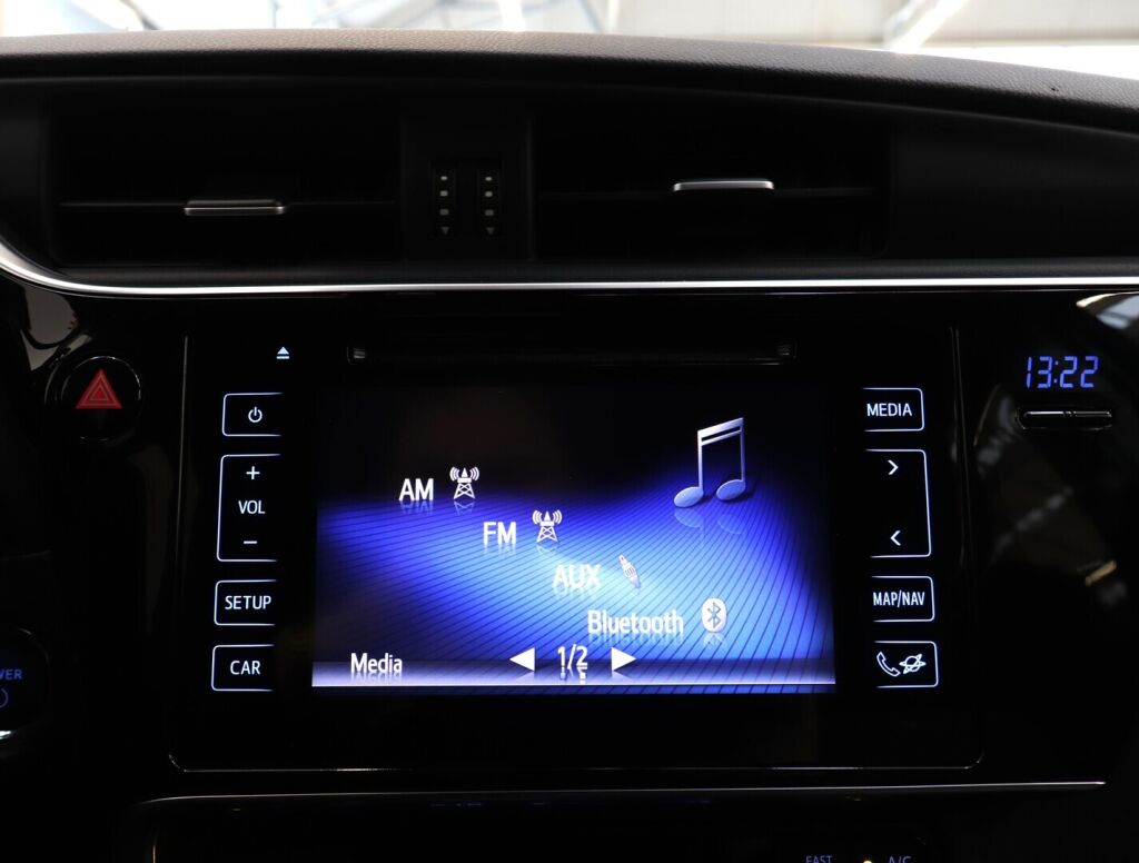 Toyota Auris 2017 Sininen