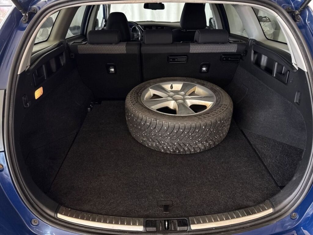 Toyota Auris 2017 Sininen
