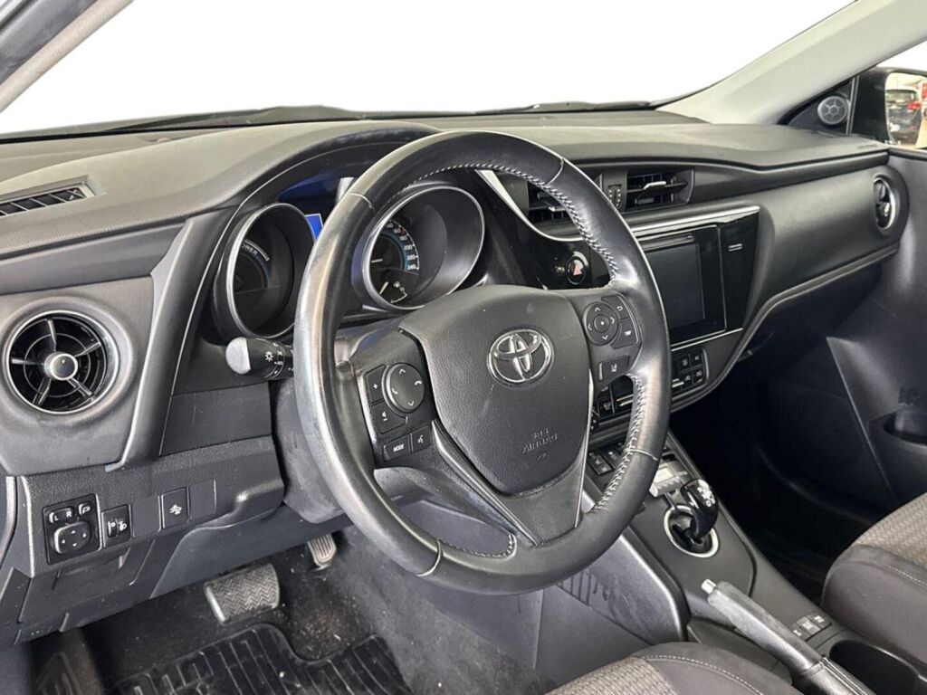 Toyota Auris 2017 Sininen