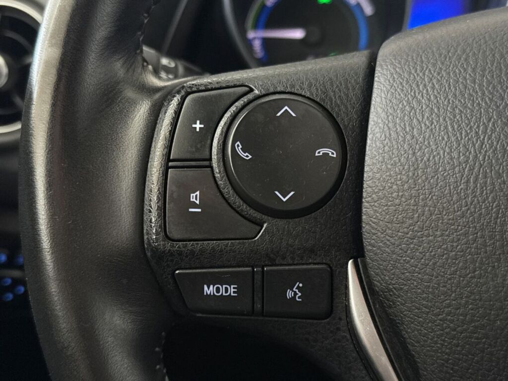 Toyota Auris 2017 Sininen