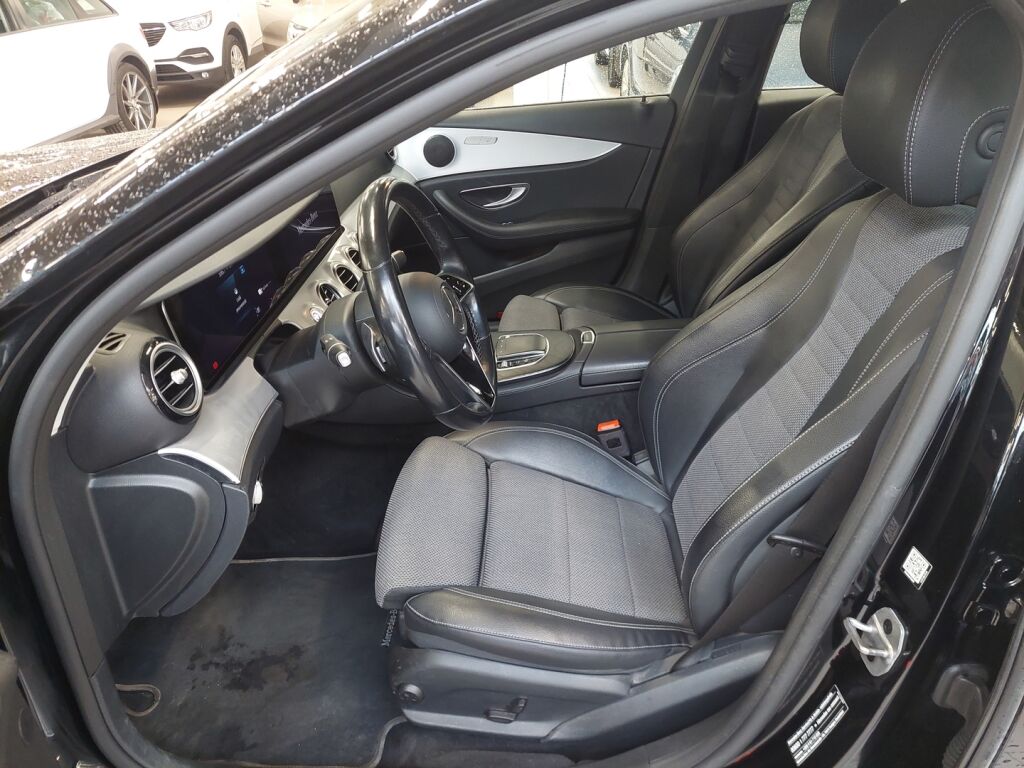 Mercedes-Benz E 2022 Musta