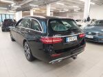 Mercedes-Benz E 2022 Musta