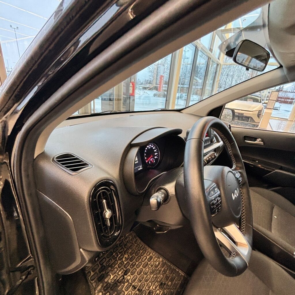 Kia Picanto 2022 Musta