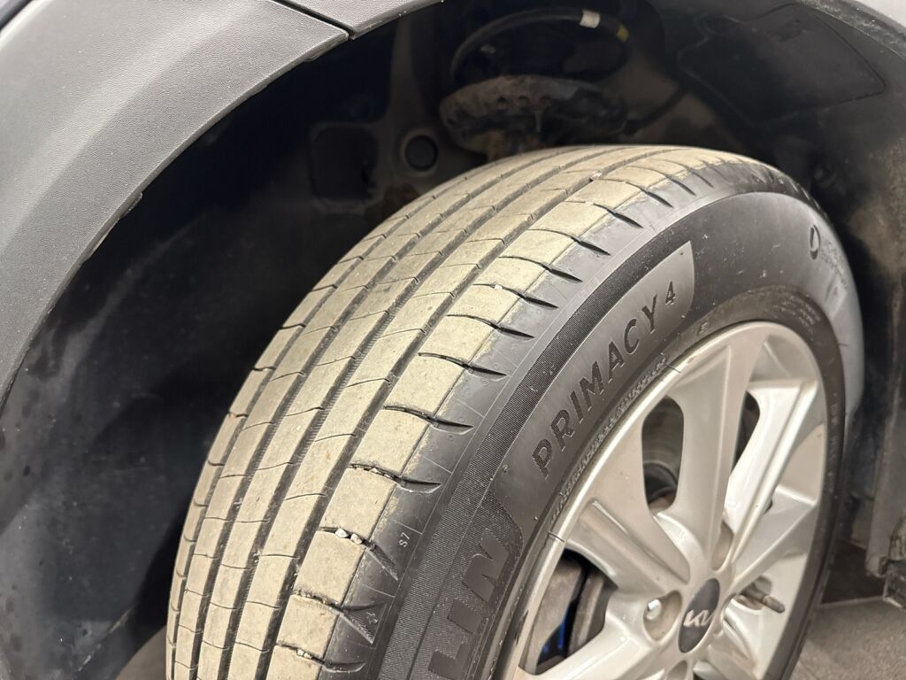 Kia Stonic 2022 Harmaa