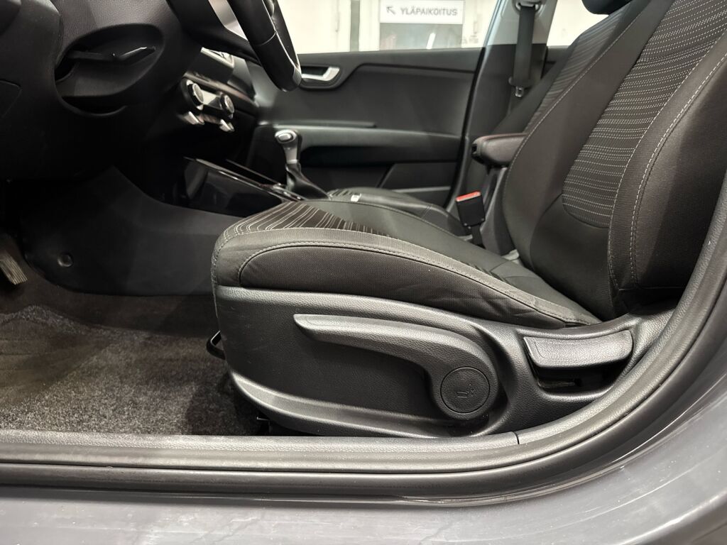 Kia Stonic 2022 Harmaa