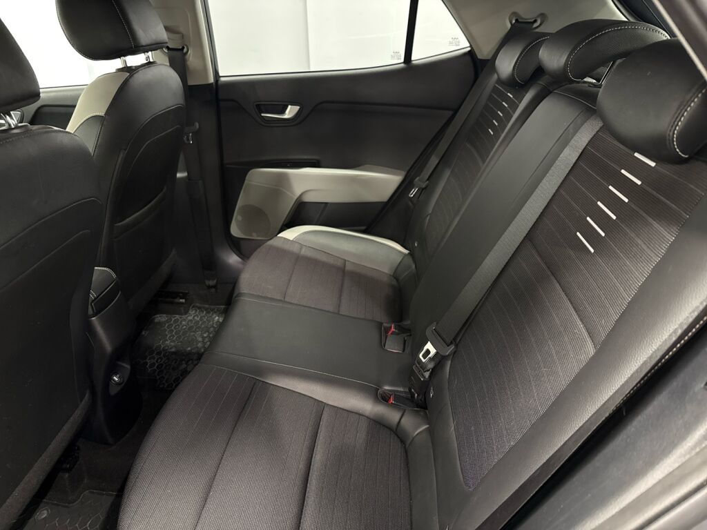 Kia Stonic 2022 Harmaa